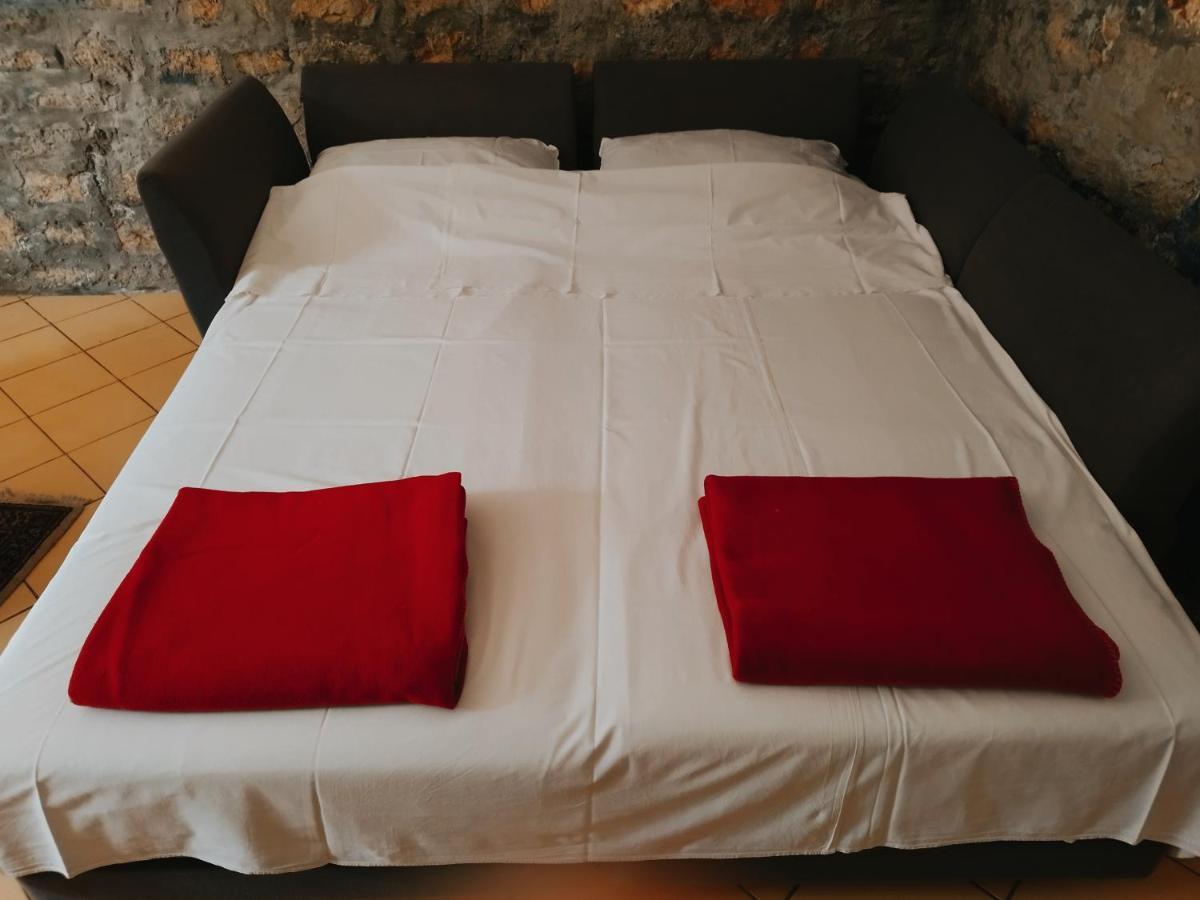 Appartement In Einem Dalmatischen Haus In Novigrad-Dalmatien Neben Zadar Novigrad  Buitenkant foto